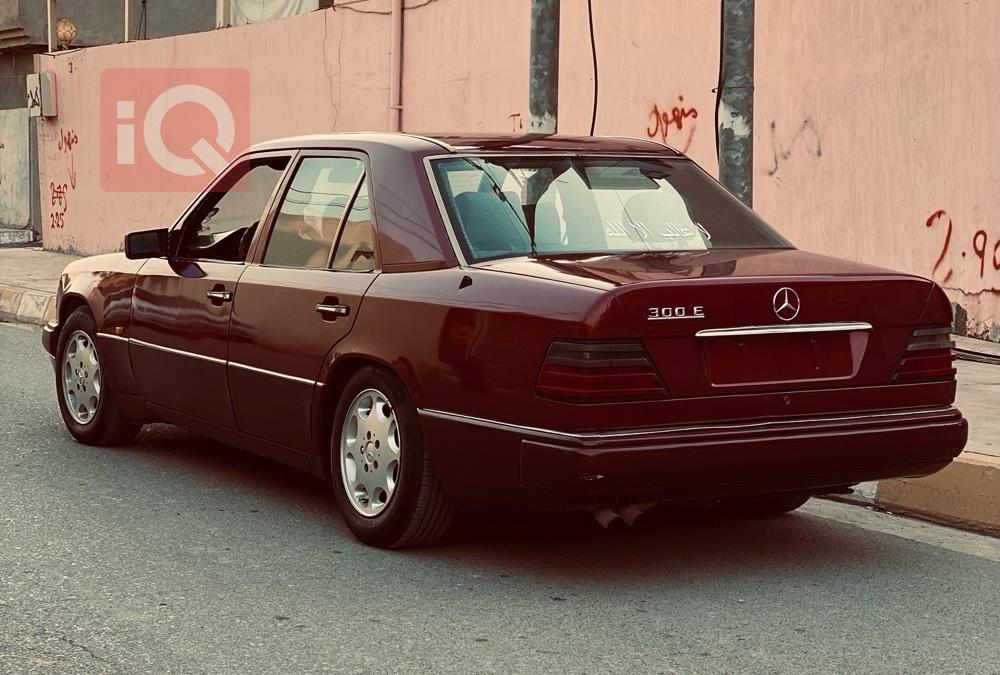 مرسيدس بنز E-Class